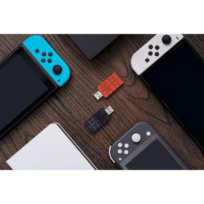 Adaptador Inalámbrico 8BitDo USB Adapter 2 para Nintendo Switch, Switch 2, PC, Playstation, XBOX Color Red
